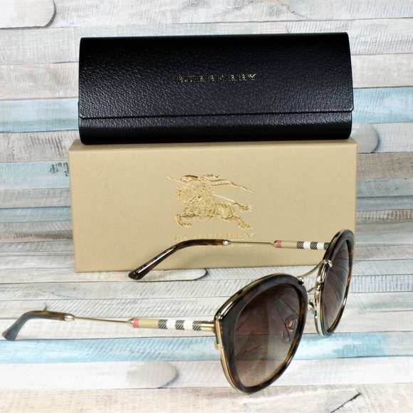 Burberry Sunglasses - Picture 3 of 3